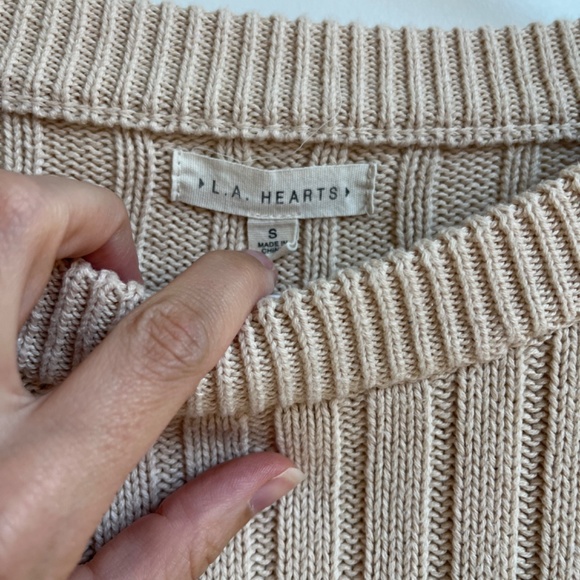 PacSun LA Hearts Cropped Side Split Sweater Small in Cream - Picture 6 of 8